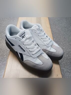 Reebok Forte Lounger Men's 8 Shoes White Leather/Pure Gray/Navy Sneakers.